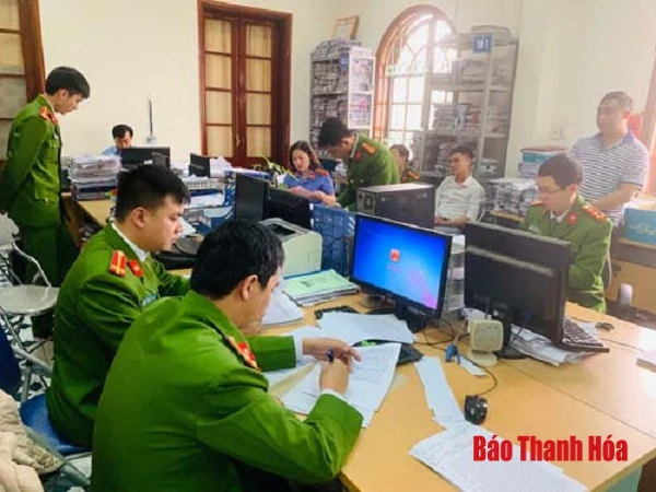 Khởi tố 2 bị can là cán bộ Ban giải phóng mặt bằng và tái định cư TP Thanh Hóa