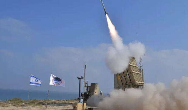 Israel tập trận bắn đạn thật, thử nghiệm 2 hệ thống phòng thủ tên lửa
