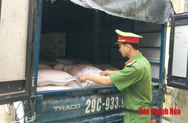 Bắt giữ 2 tấn tiền chất thuốc nổ