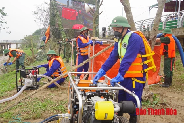 Diễn tập khắc phục sự cố tràn dầu