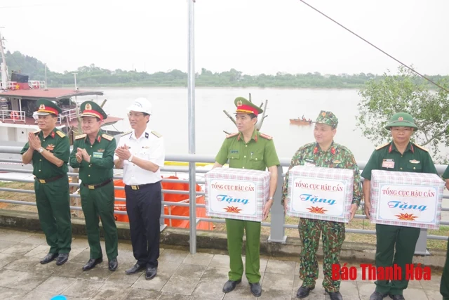 Diễn tập khắc phục sự cố tràn dầu
