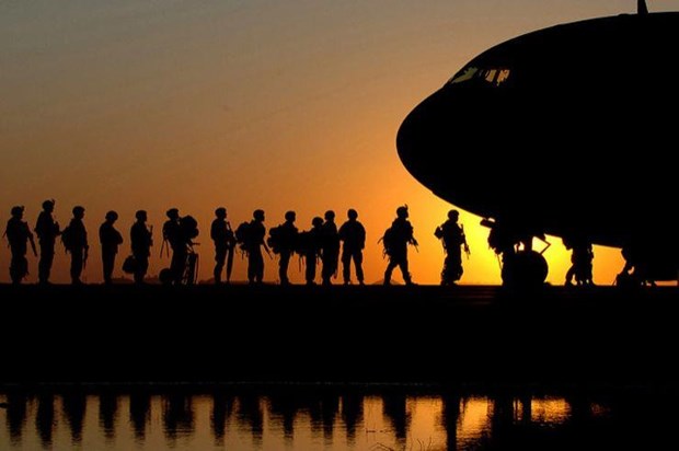 Mỹ triển khai thêm 1.000 quân tới “phòng thủ” ở Trung Đông