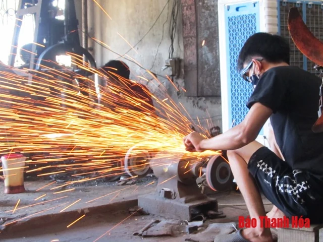 Mưu sinh bên… “chảo lửa”