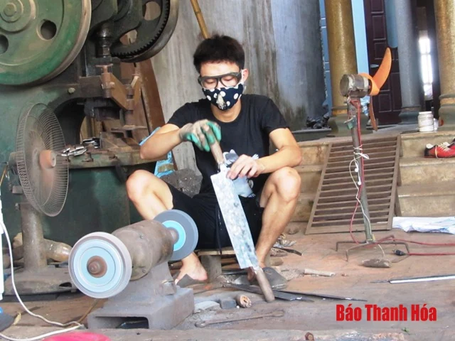 Mưu sinh bên… “chảo lửa”