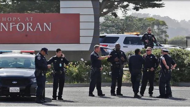 Ít nhất 4 người đã bị thương vụ xả súng tại trung tâm thương mại Mỹ