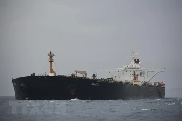 Iran điều tra vụ tàu chở dầu treo cờ Anh va chạm với tàu đánh cá
