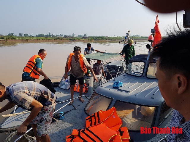 BĐBP Thanh Hóa cứu nạn 6 ngư dân bị chìm tàu trên biển