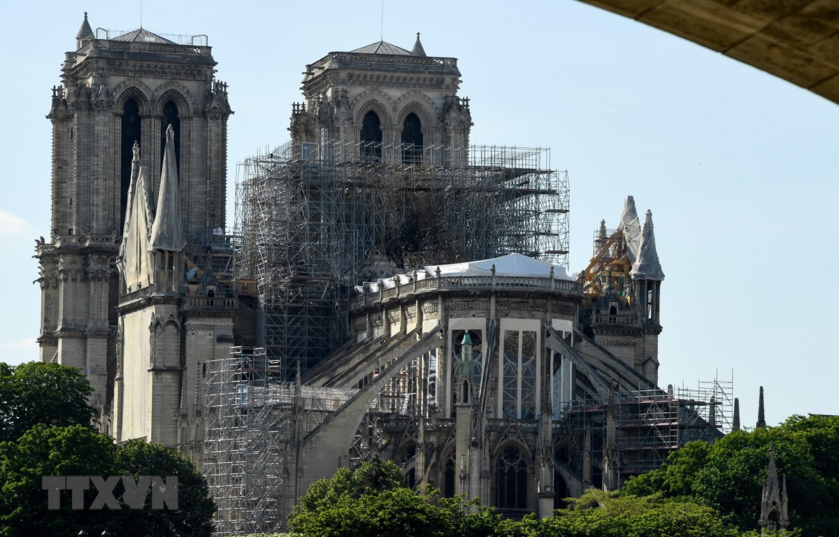 Pháp: Giới chức cảnh báo nguy cơ Nhà thờ Đức Bà Paris bị sập