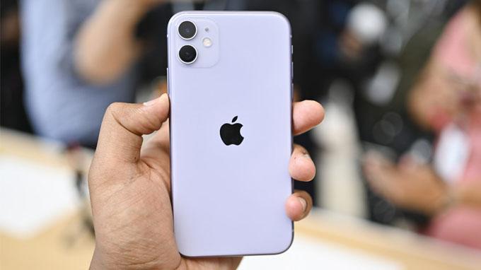 iPhone 11 giá chỉ từ 21.9 triệu có nên nâng cấp ngay không?