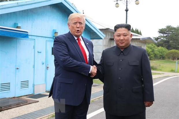 Tổng thống Trump ám chỉ về cú điện đàm với nhà lãnh đạo Triều Tiên