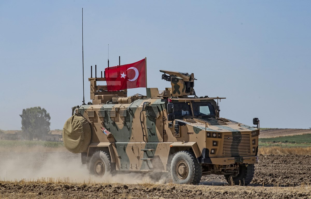 Tổng thống Mỹ ký lệnh trừng phạt Thổ Nhĩ Kỳ vì tấn công người Kurd