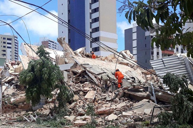 Sập tòa nhà 7 tầng tại Brazil, ít nhất hai người thiệt mạng