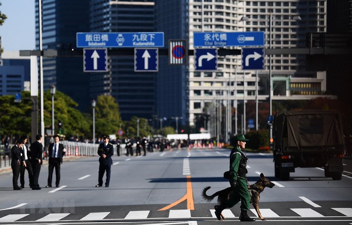 Tokyo thắt chặt an ninh trước lễ diễu hành đăng quang của Nhật hoàng