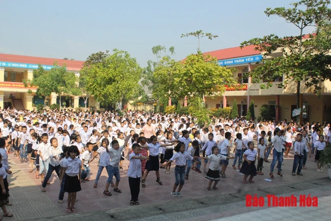 Tập thể dục giữa giờ: Nét đẹp học đường