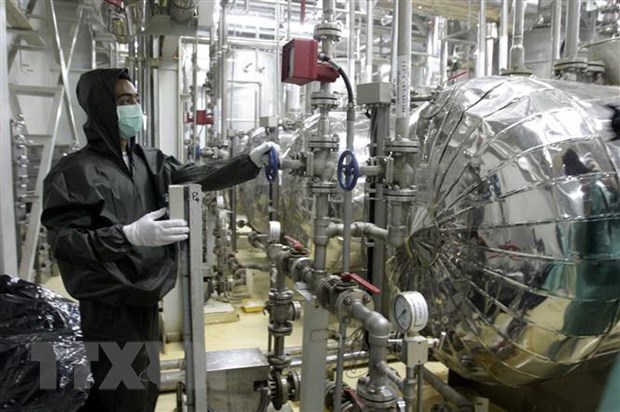 Nga nhận xét về quyết định nối lại hoạt động làm giàu urani của Iran