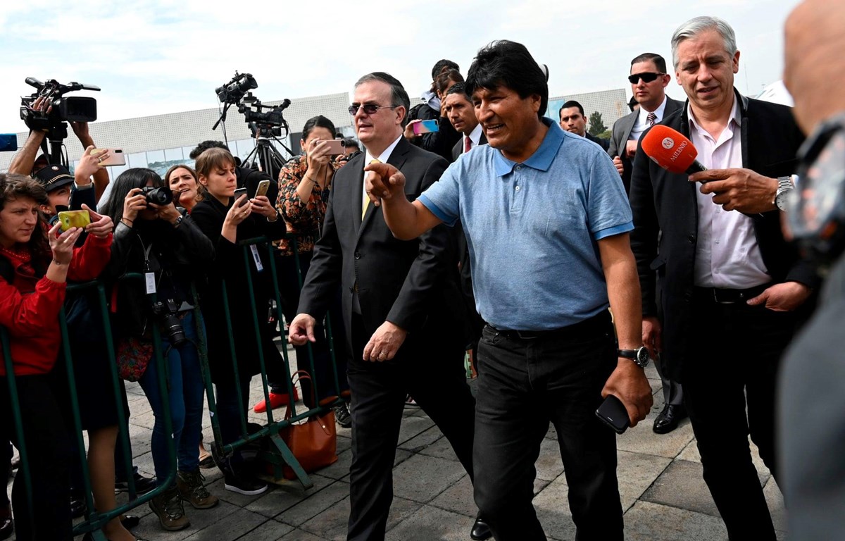 Cựu Tổng thống Bolivia Evo Morales tới Mexico tị nạn chính trị