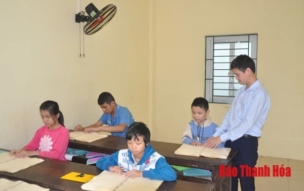 Chuyện về thầy giáo mù Lê Trọng Tuấn