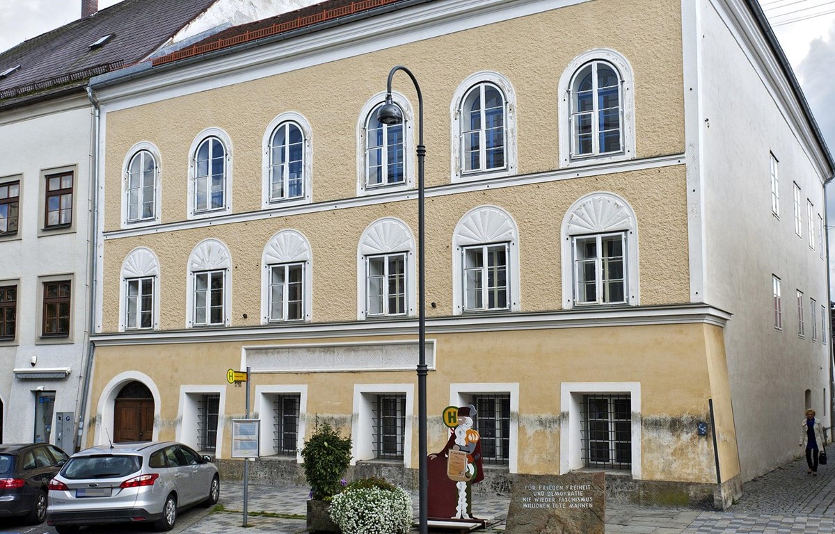 Ngôi nhà nơi trùm phátxít Adolf Hitler chào đời sẽ thành đồn cảnh sát