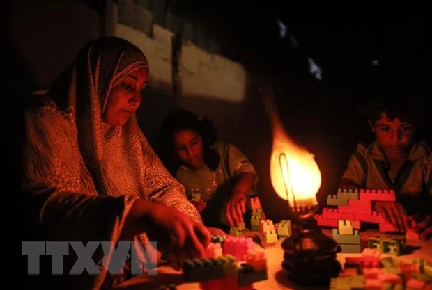 Israel cắt điện cung cấp cho người Palestine tại Bờ Tây
