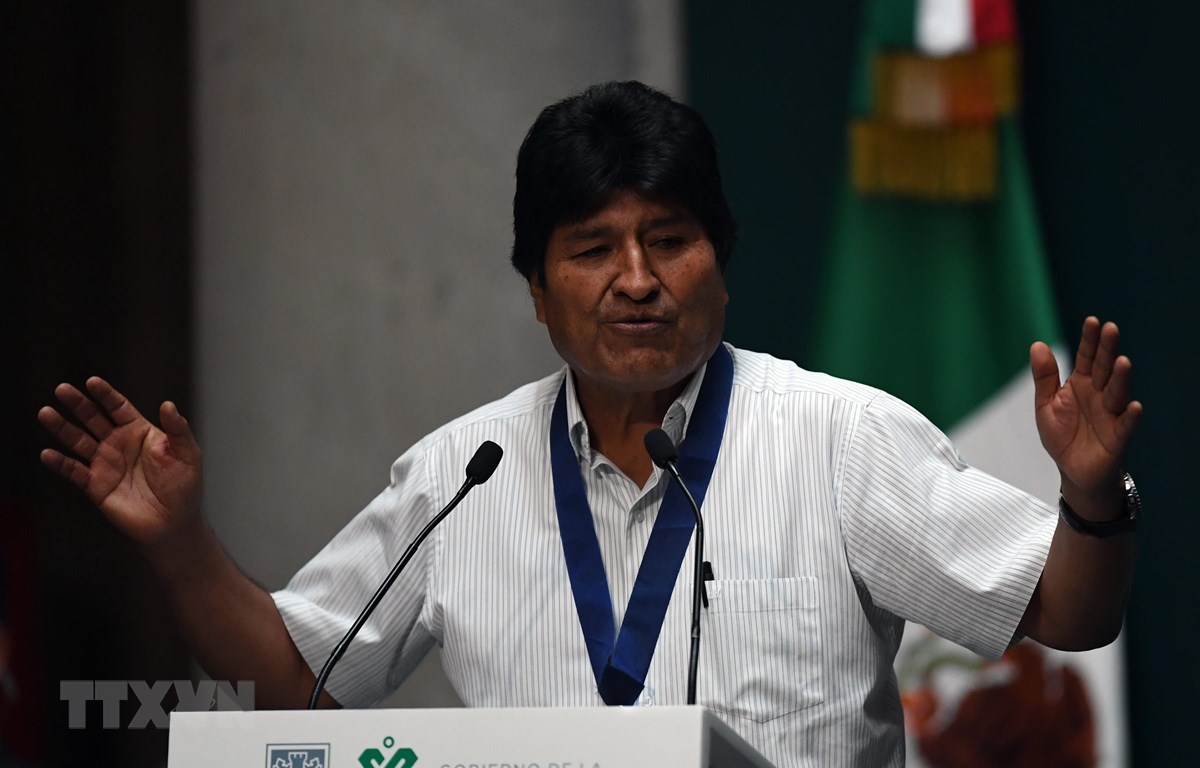 Cựu Tổng thống Bolivia Morales cam kết về nước trong vòng 1 năm