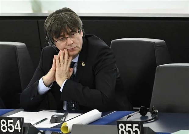 EP xem xét tước quyền miễn trừ truy tố cựu lãnh đạo vùng Catalonia