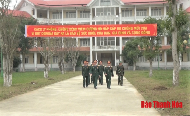 Tư lệnh Quân khu 4 kiểm tra khu tiếp nhận công dân từ vùng dịch trở về Thanh Hóa