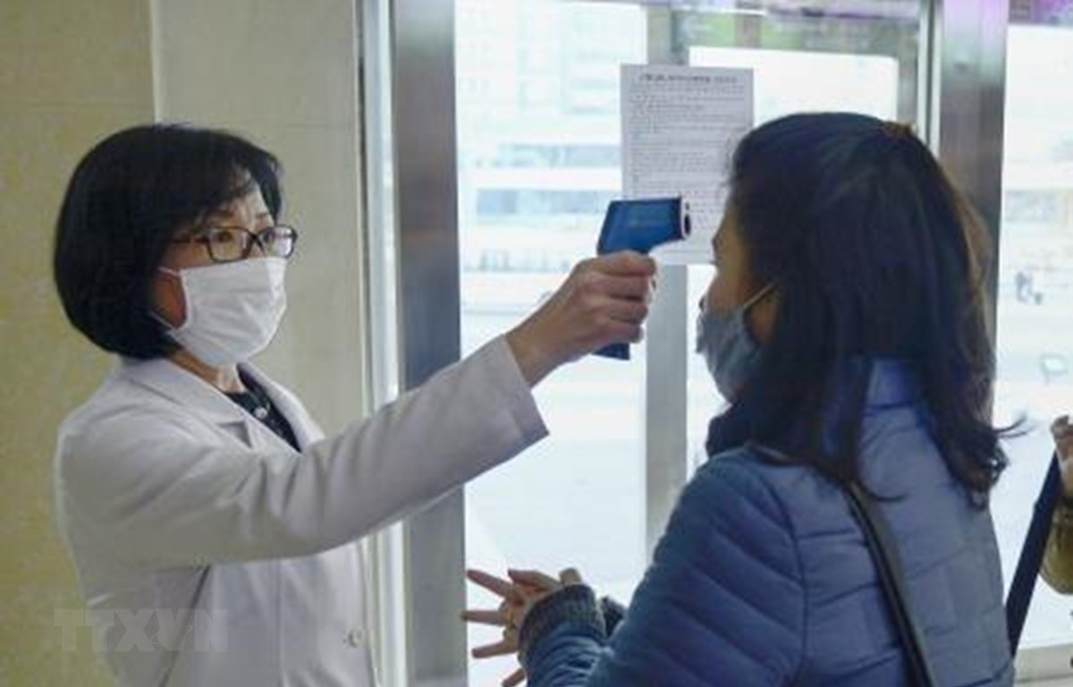 Triều Tiên cách ly gần 400 người nước ngoài nhằm ngăn dịch COVID-19