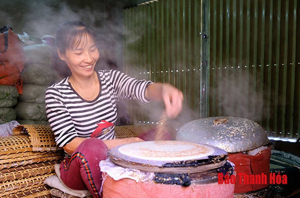 Nức thơm bánh đa làng Chòm