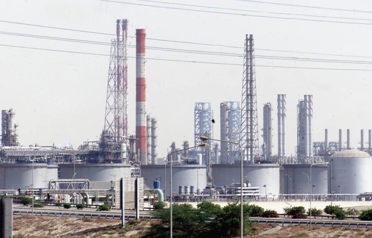 OPEC+ đạt thỏa thuận cắt giảm 9,7 triệu thùng dầu mỗi ngày