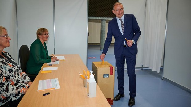 Bầu cử Iceland: Đương kim Tổng thống Johannesson chiến thắng vang dội