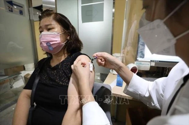 Hàn Quốc điều tra nguyên nhân nhiều người tử vong sau khi tiêm vắcxin