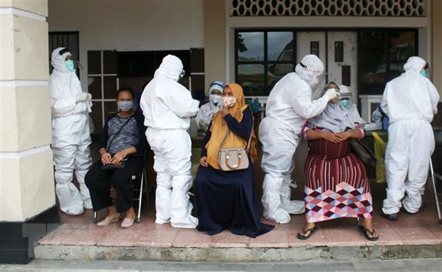 Malaysia ban bố tình trạng khẩn cấp, Indonesia thêm 6.800 ca mắc mới