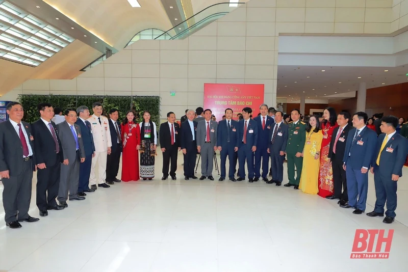 Khai mạc trọng thể Đại hội đại biểu toàn quốc lần thứ XIII của Đảng: Đẩy mạnh toàn diện, đồng bộ công cuộc đổi mới