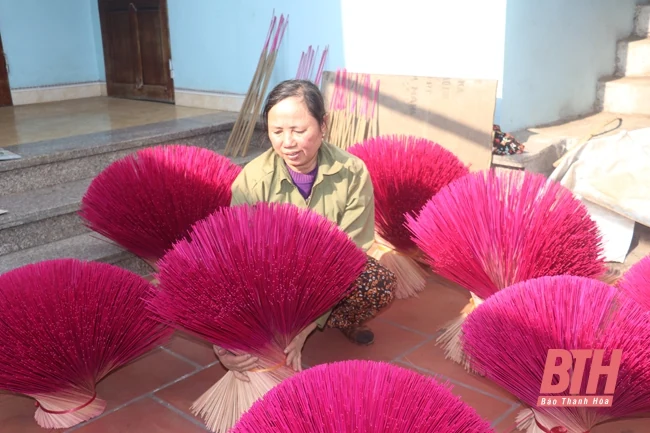 Làng hương Đông Khê tất bật vào vụ tết