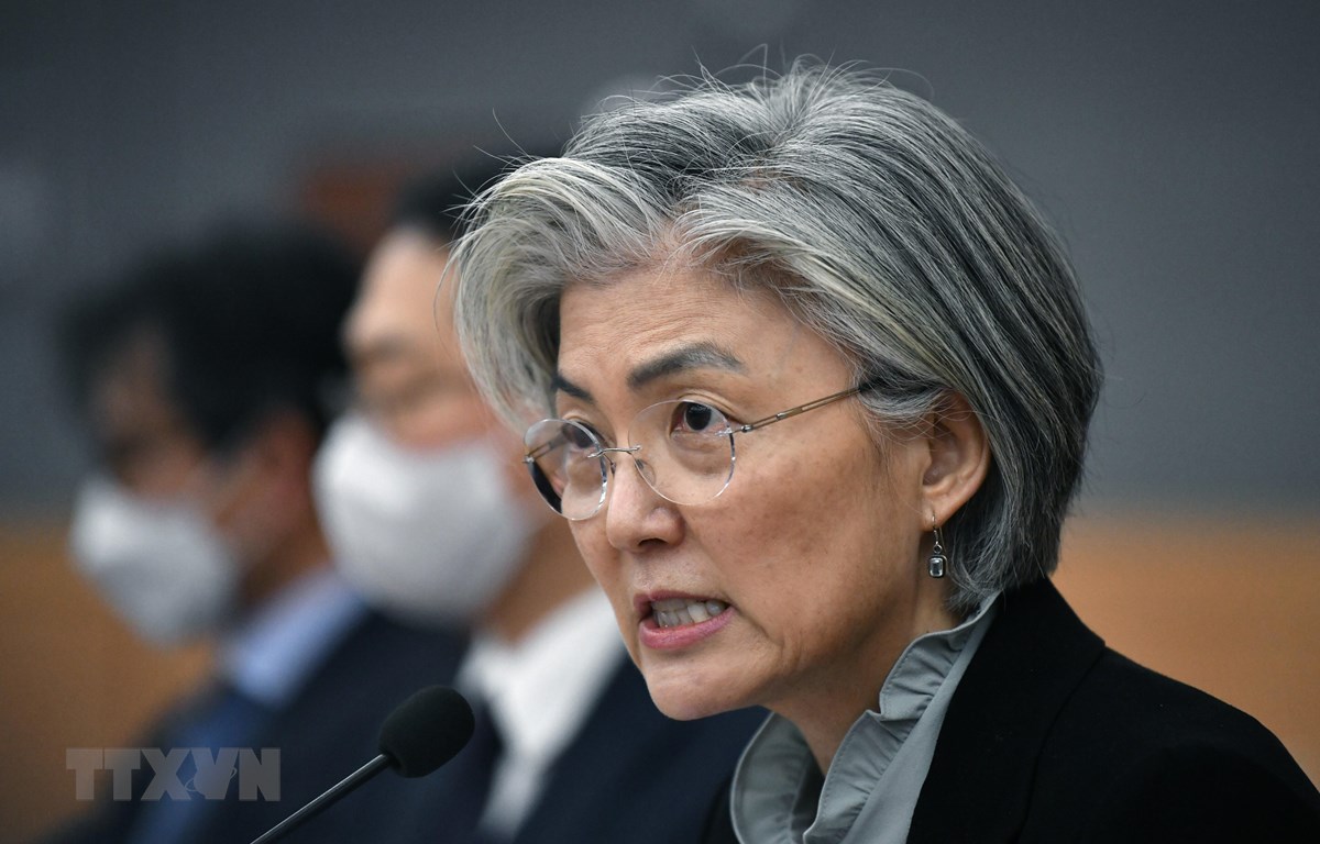 Ngoại trưởng Hàn Quốc kêu gọi phân phối công bằng vắcxin ngừa COVID-19