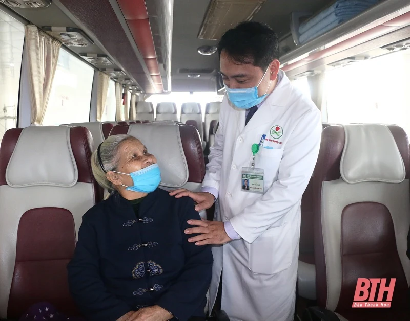 Xuân ấm áp - Tết yêu thương cho bệnh nhân ung thư ở Bệnh viện Ung bướu Thanh Hóa
