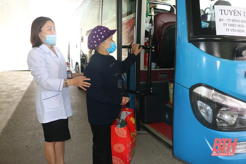 Xuân ấm áp - Tết yêu thương cho bệnh nhân ung thư ở Bệnh viện Ung bướu Thanh Hóa