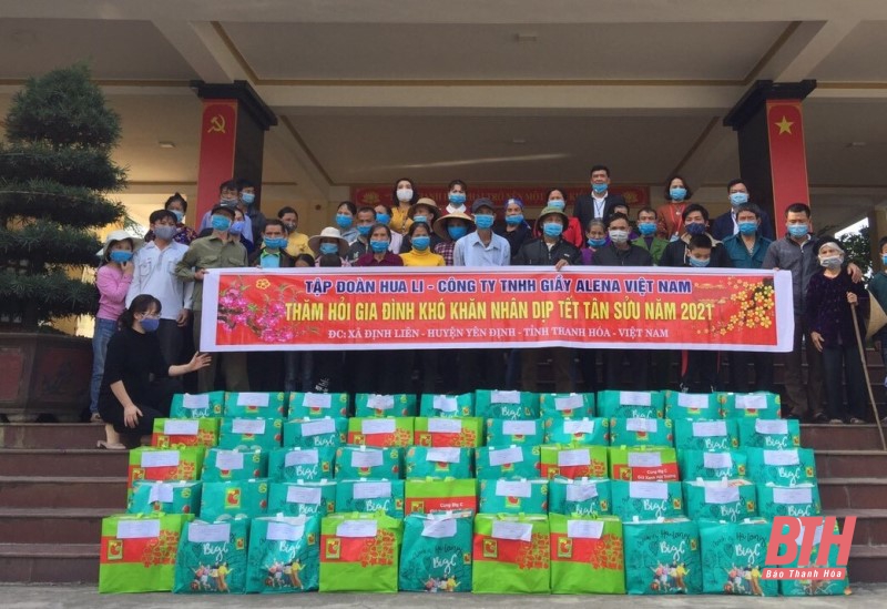 Tập đoàn Hua Li - Công ty TNHH Giầy Alena Việt Nam trao quà tết tri ân công nhân, lao động và hỗ trợ hộ nghèo