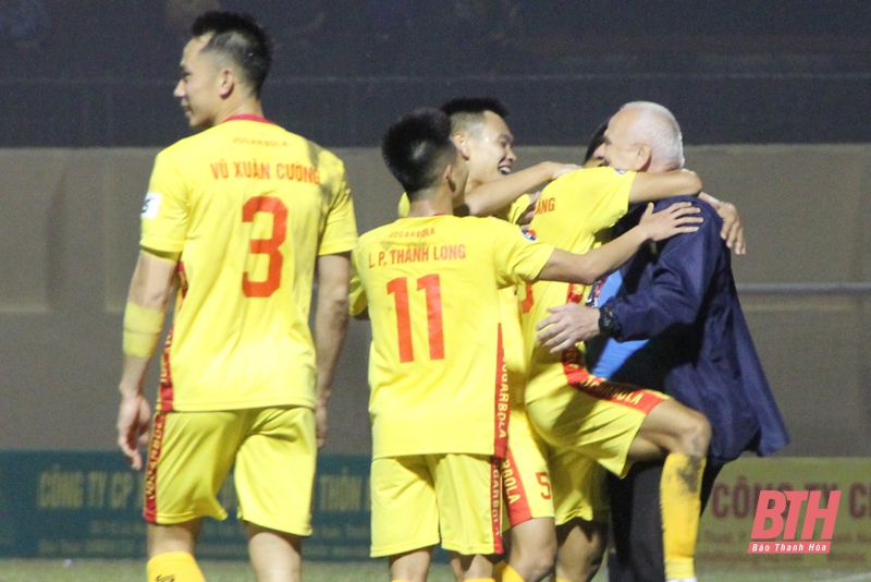 Đông Á Thanh Hóa thắng đậm Nam Định trong trận giao hữu trên sân Thiên Trường