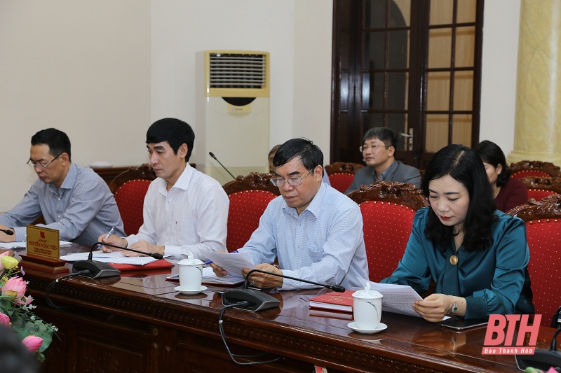 Thường trực Tỉnh ủy bàn kế hoạch xây dựng nhà ở cho các gia đình khó khăn trên địa bàn huyện Mường Lát