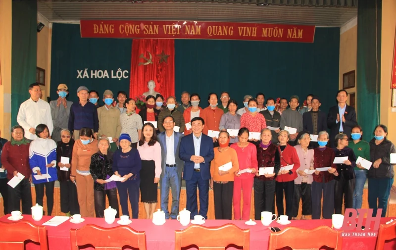 Đoàn đại biểu Quốc hội tỉnh Thanh Hóa tiếp xúc cử tri huyện Nga Sơn