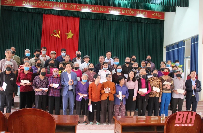 Đoàn đại biểu Quốc hội tỉnh Thanh Hóa tiếp xúc cử tri huyện Nga Sơn
