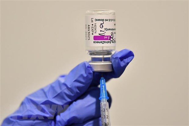 Áo tạm ngừng tiêm vắcxin của AstraZeneca sau 1 ca tử vong