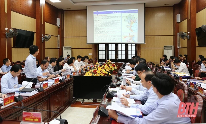 UBND tỉnh họp thường kỳ tháng 3-2021: Đánh giá tình hình phát triển kinh tế - xã hội quý I năm 2021 và thảo luận nhiều nội dung quan trọng
