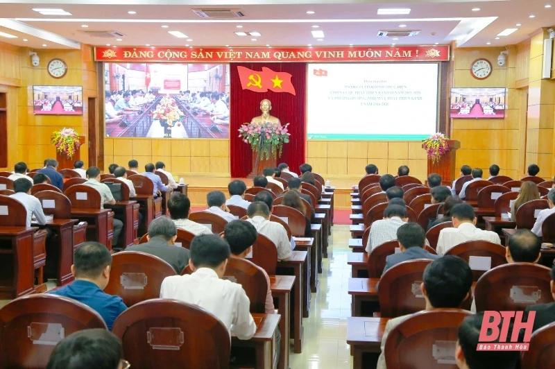 Ngày thứ hai, Hội nghị trực tuyến toàn quốc nghiên cứu, học tập, quán triệt Nghị quyết Đại hội Đảng lần thứ XIII