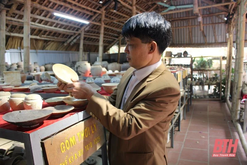 Người sưu tầm hơn 50.000 cổ vật và 5 ngôi nhà cổ
