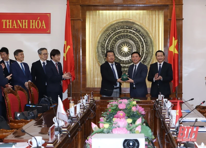 Ngài Yamada Takio, Đại sứ đặc mệnh toàn quyền Nhật Bản tại Việt Nam thăm và làm việc tại tỉnh Thanh Hóa