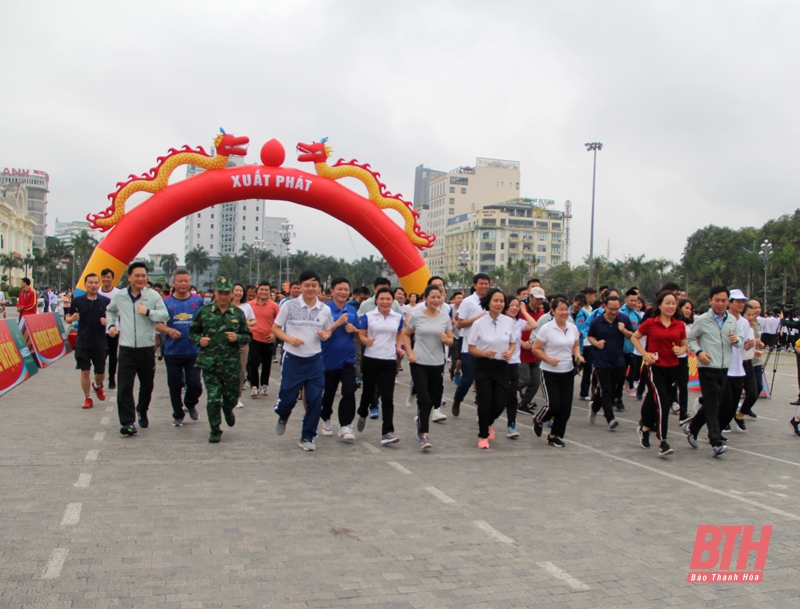 Những hình ảnh tại lễ phát động “Toàn dân rèn luyện thân thể theo gương Bác Hồ vĩ đại”, Ngày chạy Olympic “Vì sức khỏe toàn dân” và Giải việt dã TP Thanh Hóa 2021