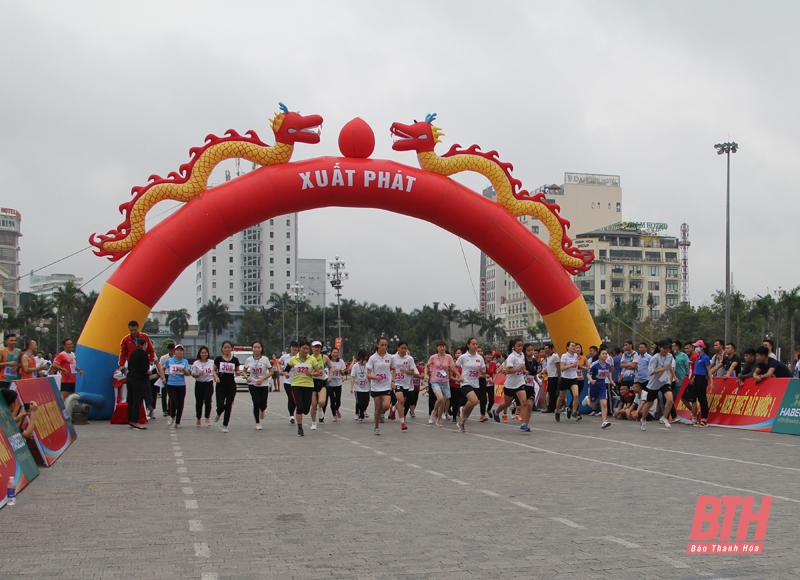 Những hình ảnh tại lễ phát động “Toàn dân rèn luyện thân thể theo gương Bác Hồ vĩ đại”, Ngày chạy Olympic “Vì sức khỏe toàn dân” và Giải việt dã TP Thanh Hóa 2021