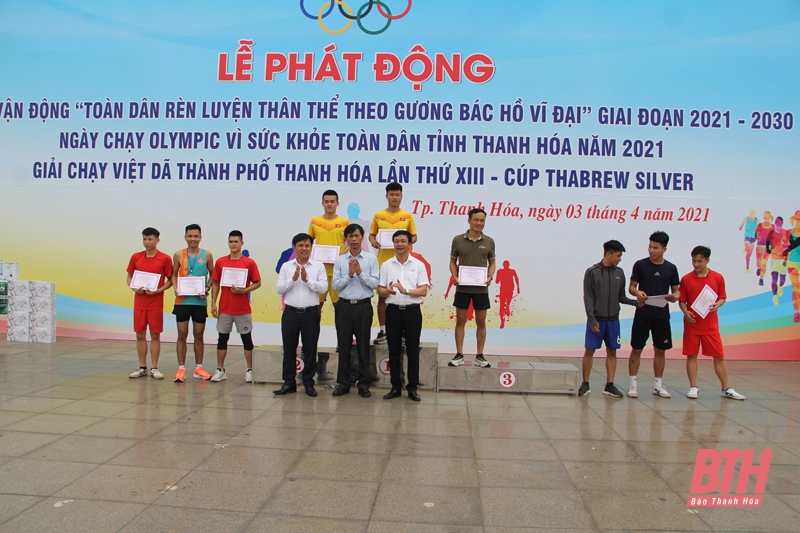 Những hình ảnh tại lễ phát động “Toàn dân rèn luyện thân thể theo gương Bác Hồ vĩ đại”, Ngày chạy Olympic “Vì sức khỏe toàn dân” và Giải việt dã TP Thanh Hóa 2021